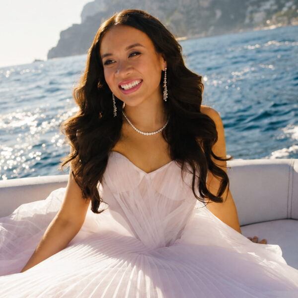 How to Mix and Match Your "Something Borrowed" for the Wedding